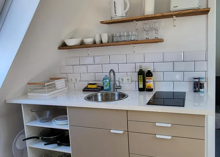 Dachgeschosswohnung 2 - Am Schloss Apartman *